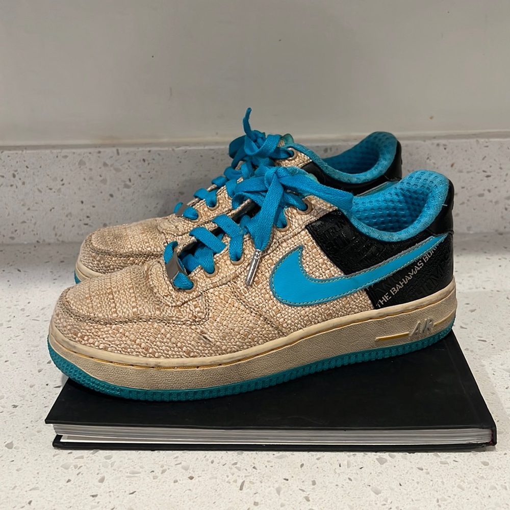 NIKE Air Force 1 Premium '07 Thompson Original Six 2007 - OG
Kids size 4.5